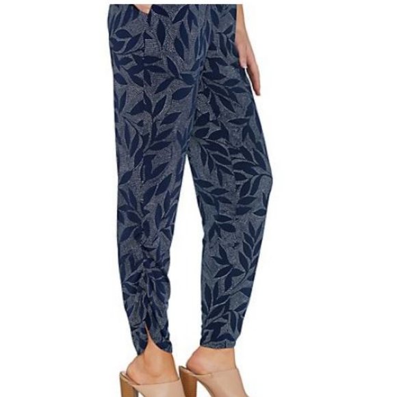 Susan Graver Liquid Knit Pull-On Ankle Pants 5540 - Picture 3 of 3